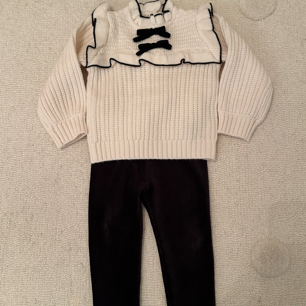 Chic Cream Sweater and Black Leggings Set